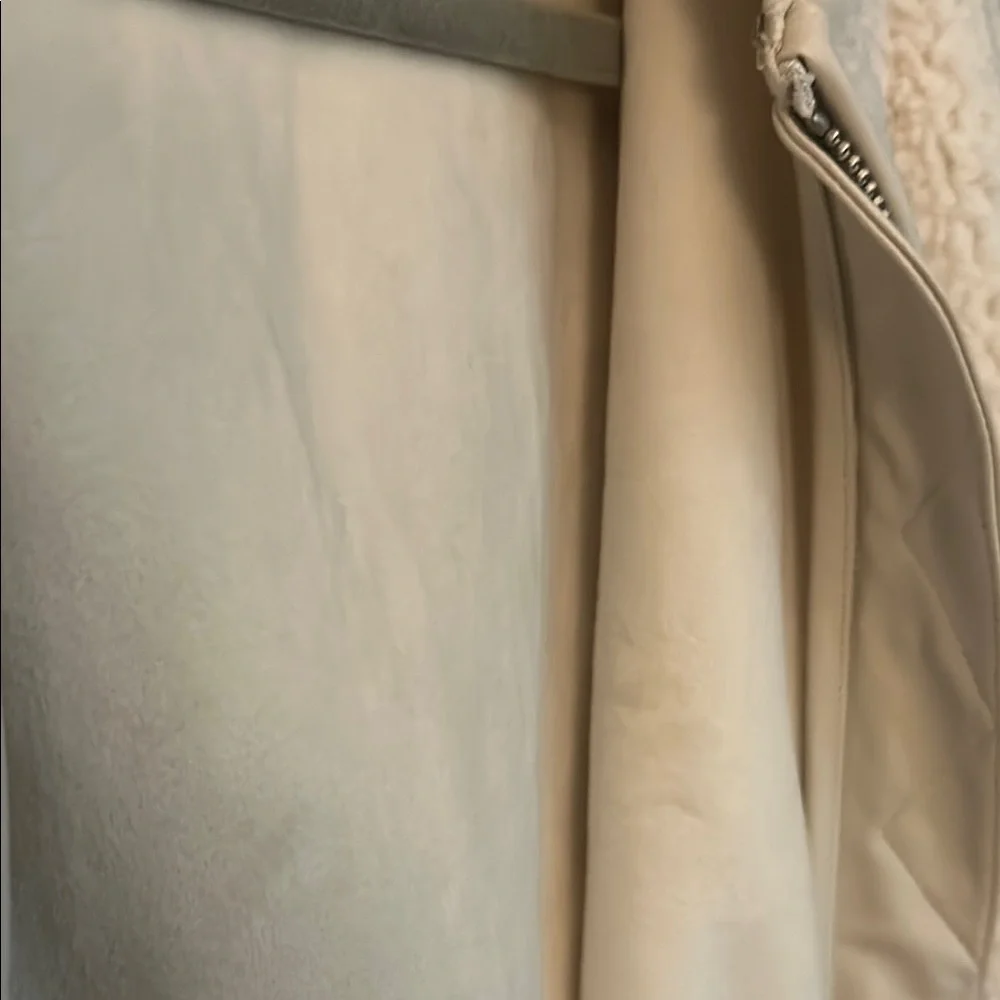 Abercrombie & Fitch Cream Sherpa Bomber Jacket - Picture 4 of 7
